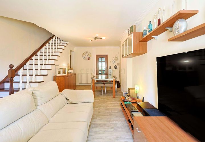 Villa i Laranjeiro, Setubal, Laranjeiro - € 475.000 | Ref: C0431-00798 - foto 1