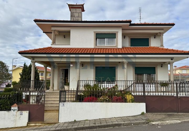 Villa a Ribeirao, Braga, Ribeirao - € 470.000 | Ref: VR-500-430 - foto 1