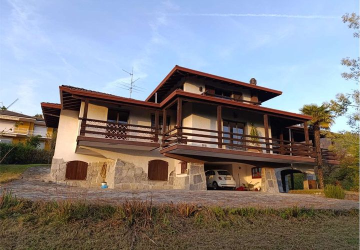Villa en Arizzano, Verbano Cusio Ossola, Arizzano - € 650.000 | Ref: V000944 - photo 1