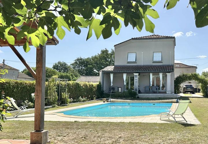 Villa i Mansle, Charente, Mansle - € 299 000 | Ref: BVI85015 - foto 1