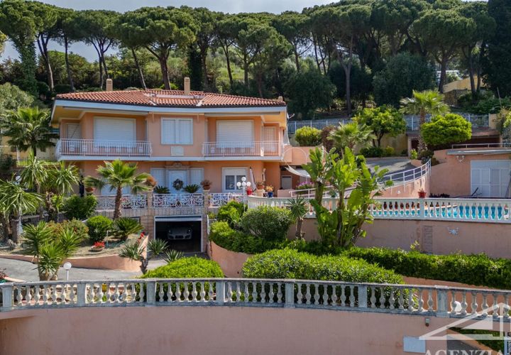 Villa i Bordighera, Imperia, Bordighera - € 2.700.000 | Ref: AG-DOM 5242 - foto 1