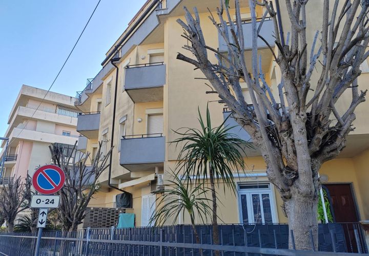 Apartament a Alba Adriatica, Teramo, Alba Adriatica - € 4.000/mes | Ref: E01/AE - foto 1