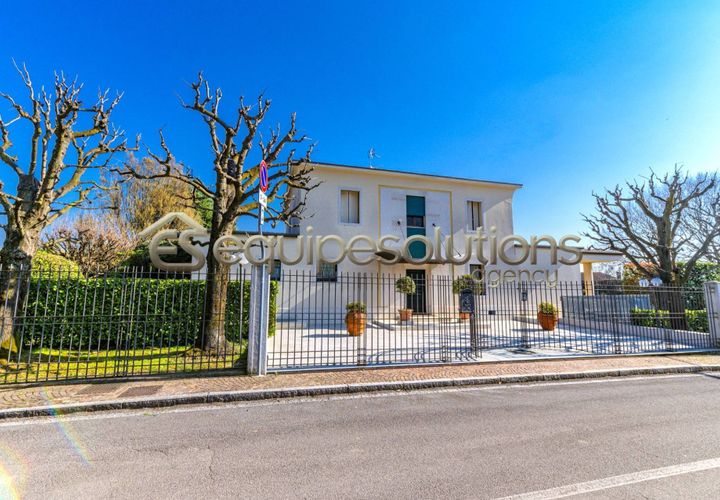 Villa i Ranica, Bergamo, Ranica - € 990.000 | Ref: VR02 - foto 1