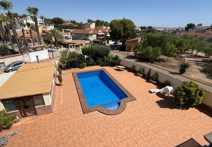 Villa a Torrevieja, Alicante, Torrevieja - € 930.000 | Ref: MLSC256306/13477 - foto 1