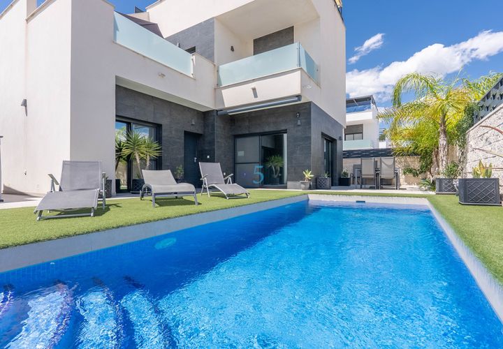 Villa i Benijofar, Alicante, Benijofar - € 445.000 | Ref: P8875 - foto 1