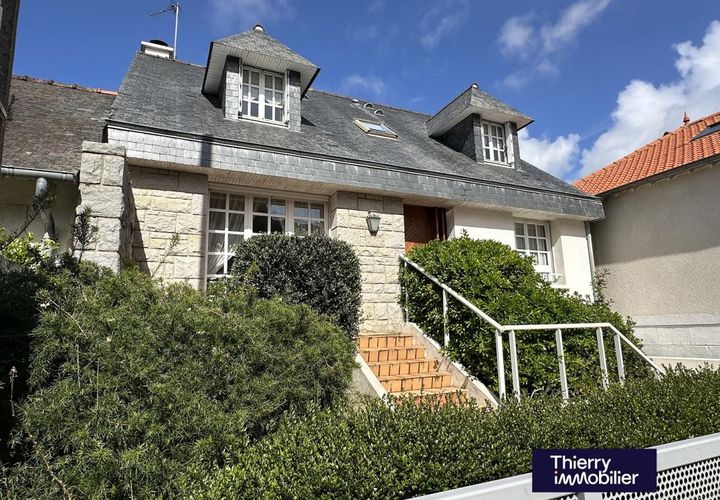 Villa i Rennes, Ille-et-Vilaine, Rennes - € 572.000 | Ref: 125160 - foto 1