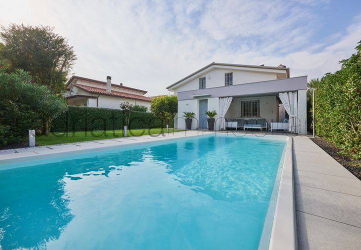 Villa i Jesolo, Venice, Jesolo - € 1.100.000 | Ref: V 723 - foto 1