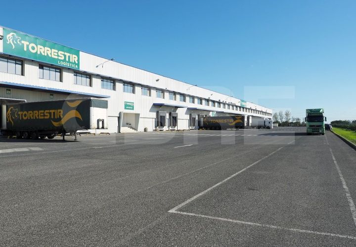 L'establiment comercial a Azambuja, Lisbon, Azambuja - € 30.685/mes | Ref: MAG_1142 (2) - foto 1