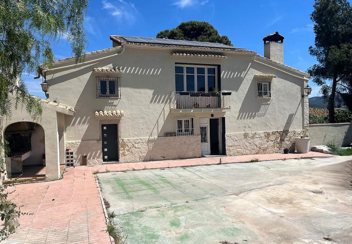 Landejendom i Castalla, Alicante, Castalla - € 549.000 | Ref: HH14373 - foto 1