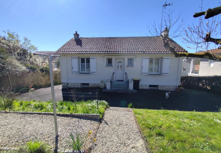 Villa a Civray, Vienne, Civray - € 152.600 | Ref: BVI85001 - foto 1