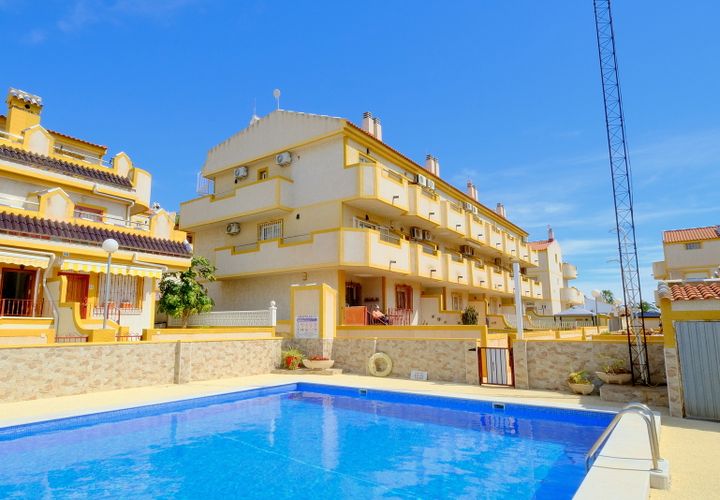 Penthouse i Playa Flamenca, Alicante, Playa Flamenca - € 141 950 | Ref: HE28232 - foto 1