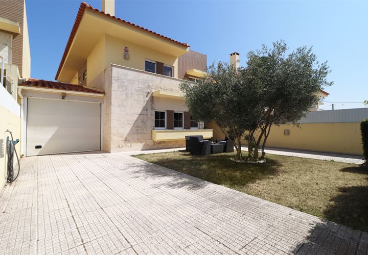 Villa i Cascais, Lisbon, Cascais - € 800.000 | Ref: DH965 - foto 1