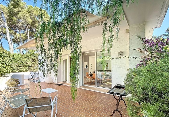 Villa i Antibes, Alpes-Maritimes, Antibes - € 2.300.000 | Ref: HH-15892062 - foto 1