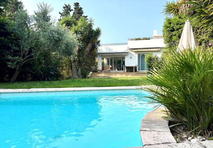 Villa i Antibes, Alpes-Maritimes, Antibes - € 2.300.000 | Ref: HH-16129229 - foto 1