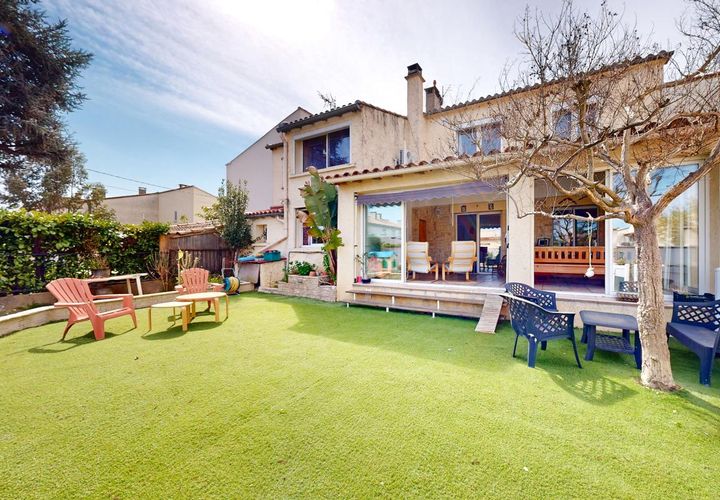 Villa i Nimes, Gard, Nimes - € 395.000 | Ref: DOM29557 - foto 1