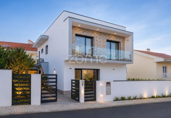 Villa i Odivelas, Lisbon, Odivelas - € 750.000 | Ref: ZMPT586429 - foto 1