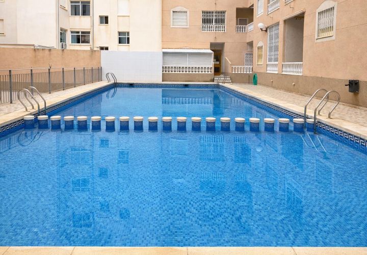 Lejlighed i Torrevieja, Alicante, Torrevieja - € 135.900 | Ref: A2022RH/11253 - foto 1