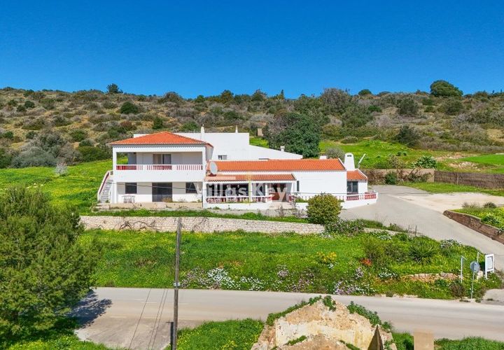 Villa a Budens, Faro, Budens - € 875.000 | Ref: V1019 - foto 1