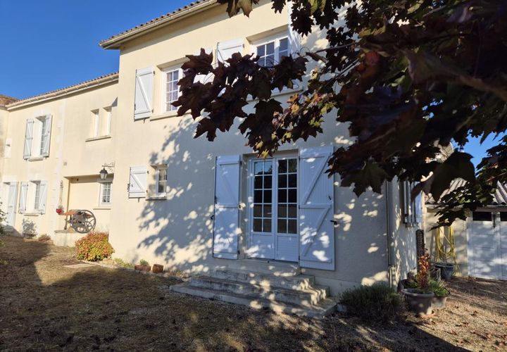 Villa em Mansle, Charente, Mansle - € 189.000 | Ref: 245_FLR-0025139 - foto 1
