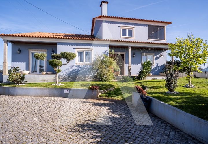 Villa i Aveiro, Aveiro, Aveiro - € 498.000 | Ref: 1031025/26BL - foto 1