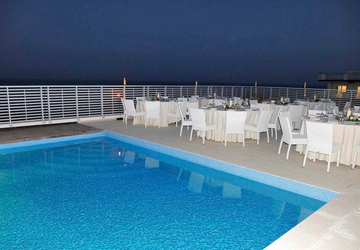 Erhvervsejendom i Alba Adriatica, Teramo, Alba Adriatica - € 3.600.000 | Ref: 6430 - foto 1