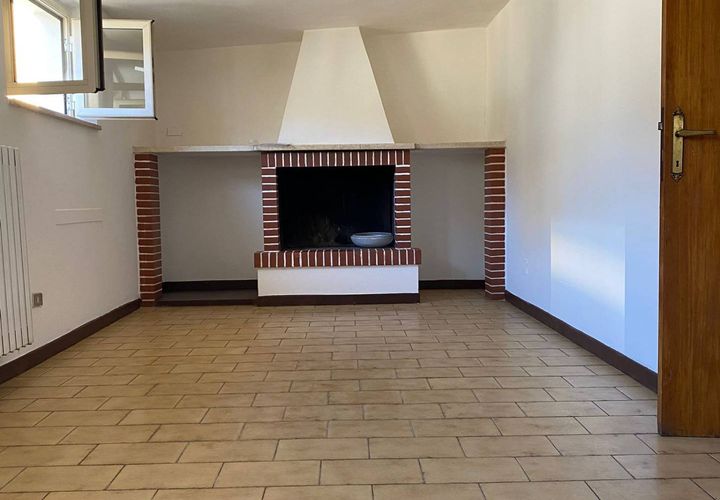 Leilighet i Comunanza, Ascoli Piceno, Comunanza - € 42 000 | Ref: 115251 - foto 1