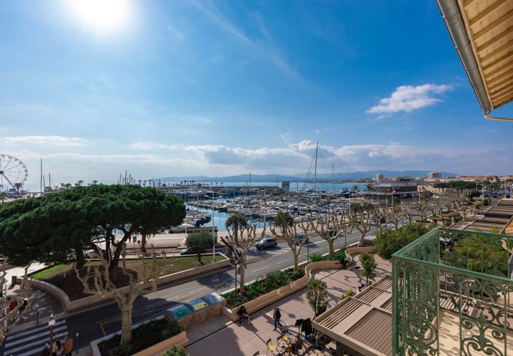 Lejlighed i Saint-Raphaël, Var, Saint-Raphaël - € 415.000 | Ref: 85651592 - foto 1