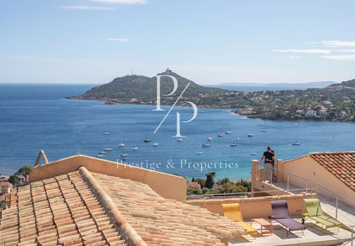 Villa i Saint-Raphaël, Var, Saint-Raphaël - € 1.950.000 | Ref: 86157004 - foto 1