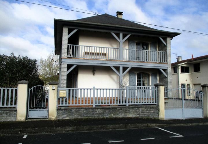 Villa a Tarbes, Hautes-Pyrenees, Tarbes - € 231.500 | Ref: 85033 - foto 1