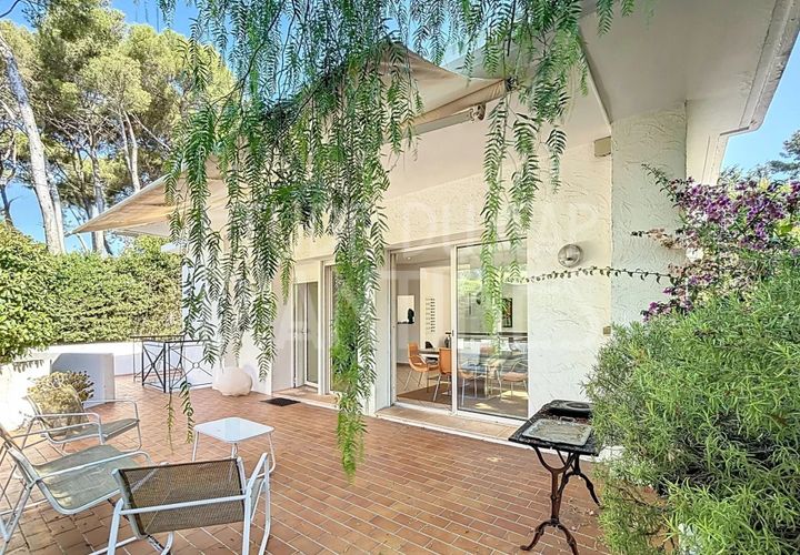 Villa i Antibes, Alpes-Maritimes, Antibes - € 2.300.000 | Ref: 86094302 - foto 1