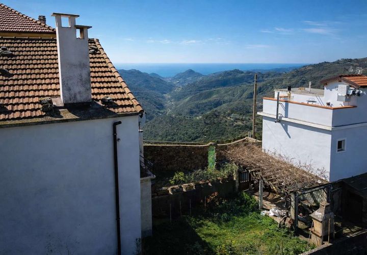Villa a Perinaldo, Imperia, Perinaldo - € 175.000 | Ref: D442-998367 - foto 1