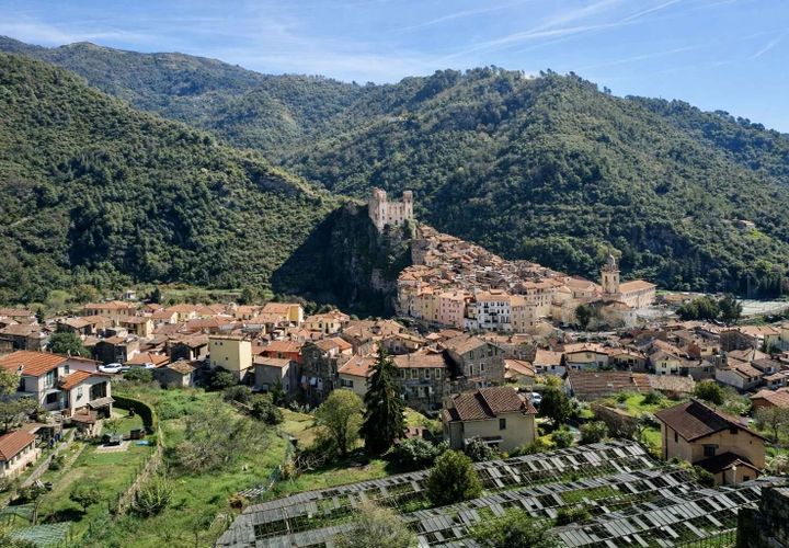 Villa a Apricale, Imperia, Apricale - € 150.000 | Ref: T221-998379 - foto 1