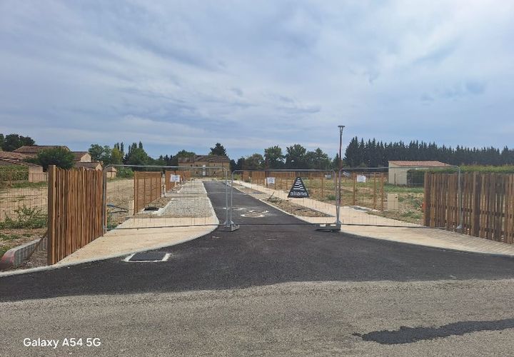 Terra a Jonquieres, Vaucluse, Jonquieres - € 80.000 | Ref: P16 - foto 1