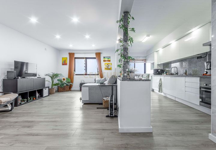 Lejlighed i Amadora, Lisbon, Amadora - € 380.000 | Ref: C0364-05748 - foto 1