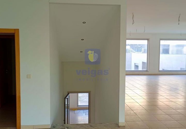 Erhvervsejendom i Camarate, Lisbon, Camarate - € 191.000 | Ref: ALVER-216722 - foto 1