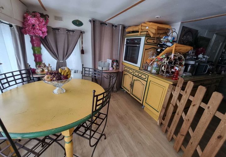 Villa a Le Castellet, Var, Le Castellet - € 59.000 | Ref: 12172CC204 - foto 1