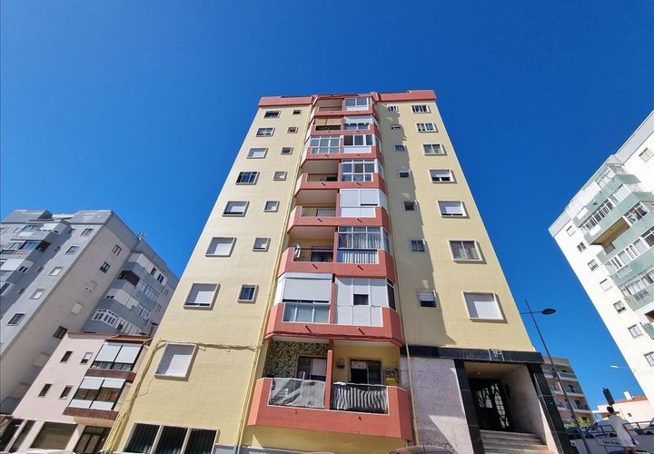 Lejlighed i Amadora, Lisbon, Amadora - € 337.000 | Ref: ZTRE-03830/12758 - foto 1