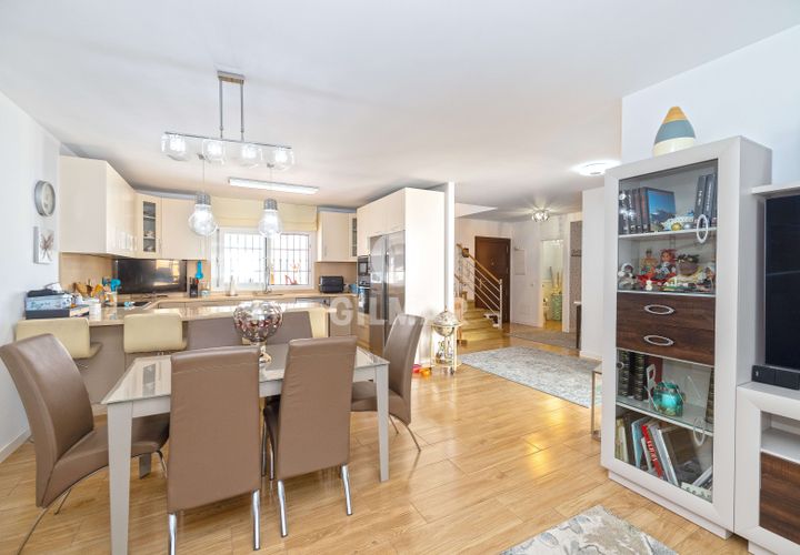 Villa i Marbella, Malaga, Marbella - € 885.000 | Ref: 215016 - foto 1