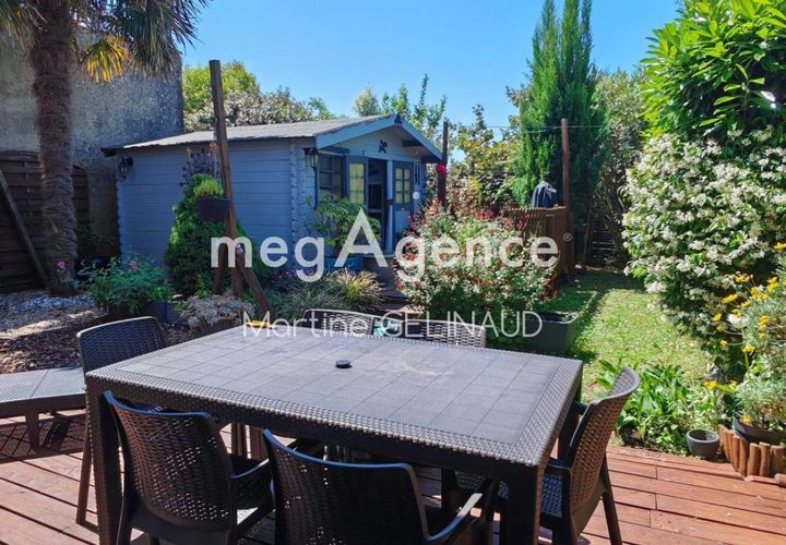 Villa a Saintes, Charente-Maritime, Saintes - € 282.000 | Ref: 201262 - foto 1
