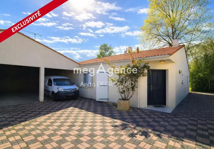 Villa a La Roche-sur-Yon, Vendee, La Roche-sur-Yon - € 339.900 | Ref: 201462 - foto 1