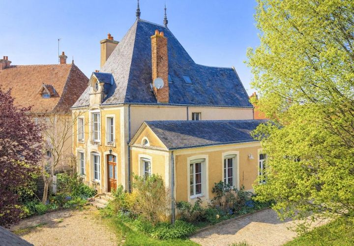 Villa i Beaumont-sur-Sarthe, Sarthe, Beaumont-sur-Sarthe - € 269.800 | Ref: 201460 - foto 1