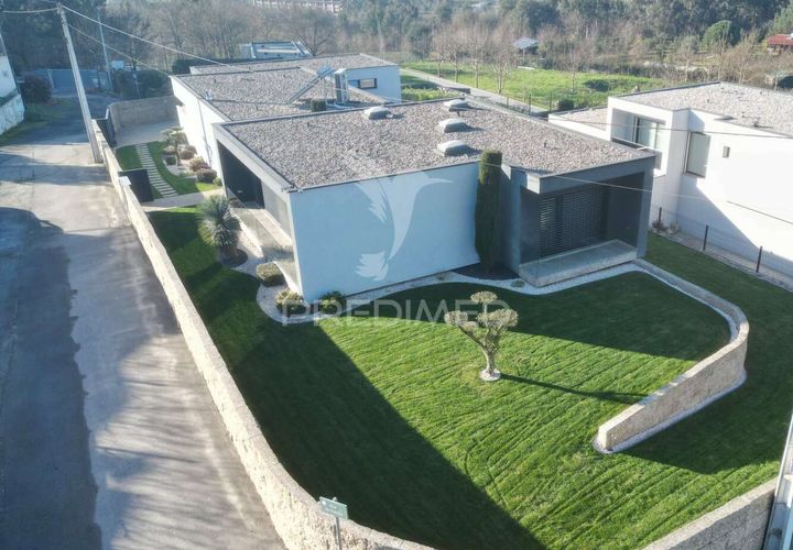 Byhus i Guimaraes, Braga, Guimaraes - € 640.000 | Ref: 034223 - foto 1