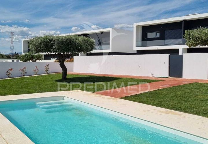 Byhus i Entroncamento, Santarem, Entroncamento - € 495.000 | Ref: 048879 - foto 1