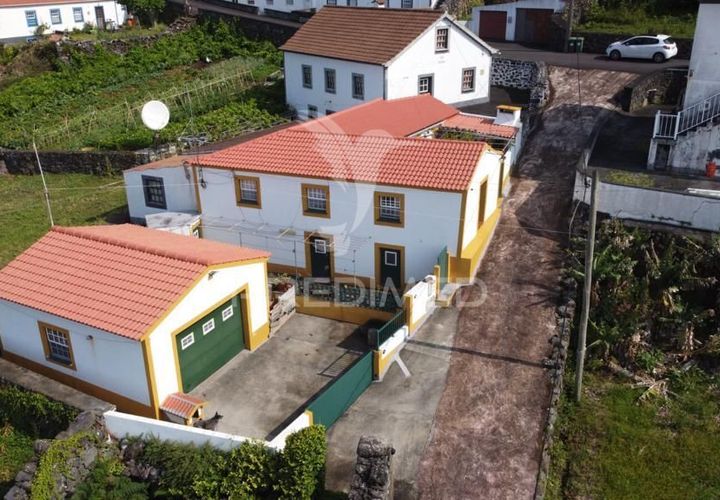 Byhus i Calheta, Sao Jorge, Calheta - € 330.000 | Ref: 054148 - foto 1