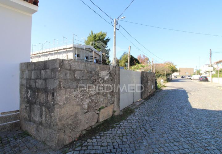 Helårsgrund i Maia, Porto, Maia - € 110.000 | Ref: 056092 - foto 1