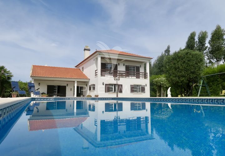 Byhus i Torres Vedras, Lisbon, Torres Vedras - € 650.000 | Ref: 056690 - foto 1