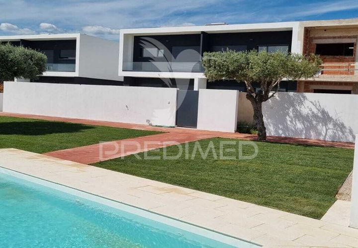 Byhus i Entroncamento, Santarem, Entroncamento - € 495.000 | Ref: 057081 - foto 1