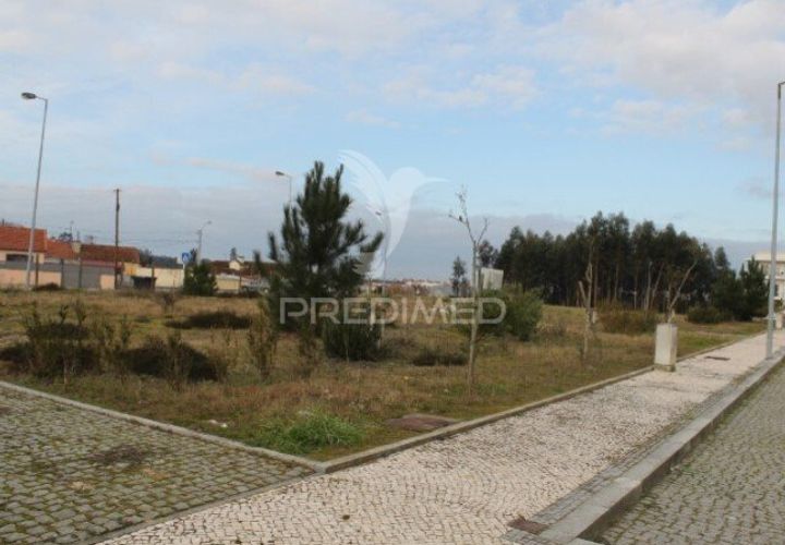 Helårsgrund i Ovar, Aveiro, Ovar - € 131.892 | Ref: 057898 - foto 1