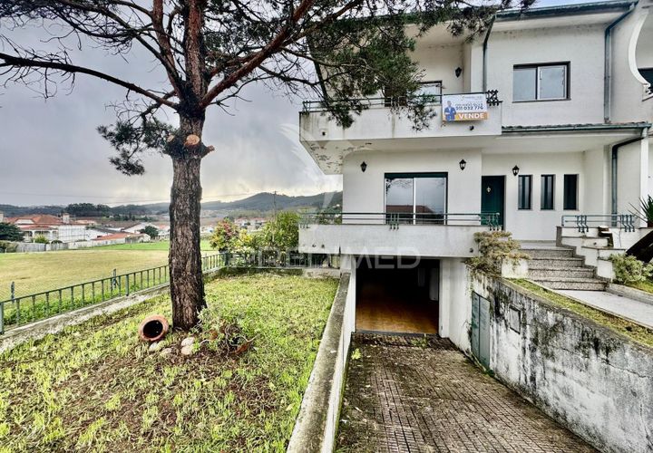 Byhus i Guimaraes, Braga, Guimaraes - € 312.813 | Ref: 057990 - foto 1