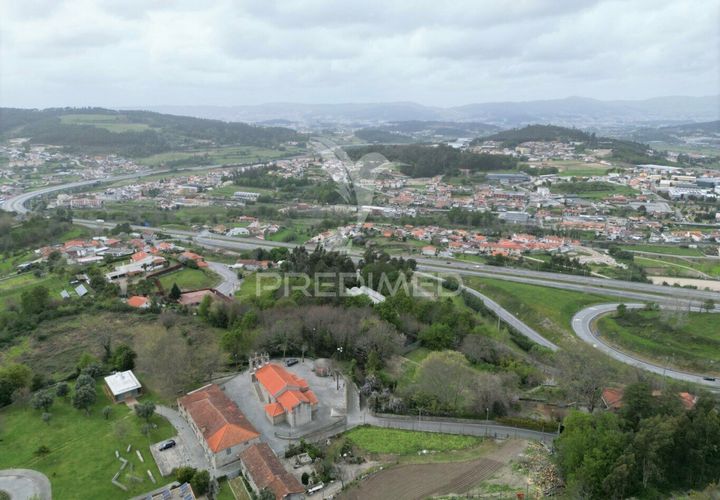 Helårsgrund i Guimaraes, Braga, Guimaraes - € 389.800 | Ref: 036379 - foto 1